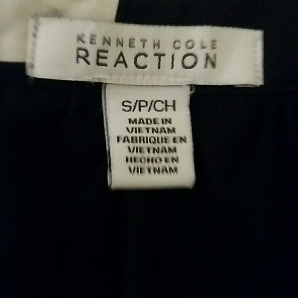 Kenneth Cole Reaction geometric design shell - Picture 3 of 3